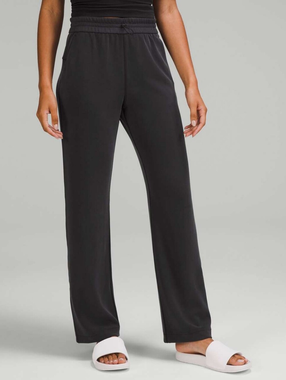 Lululemon Softstreme High Rise Pant Size 8 Black